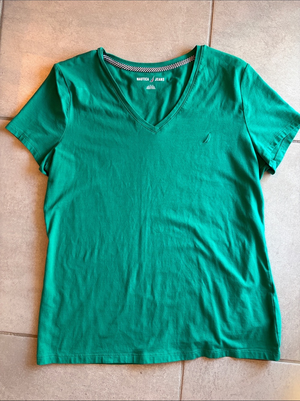 Nautica Women’s Emerald Green V-Neck Tee
